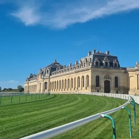 Vakantiehuis Maison Confort Avec Jardin - Chantilly, Senlis, Parc Asterix, Paris Cdg Avilly-Saint-Leonard